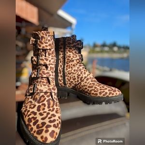 Exotic Leopard Print 🐆 Buckled, Zippered Combat Boots